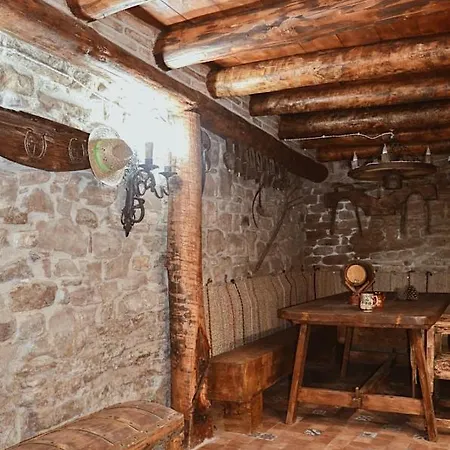 Antiguo Rincon * Colungo